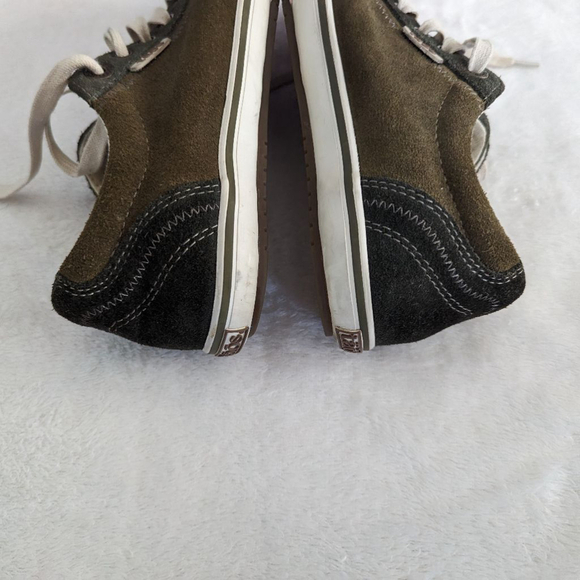 Taos Retrostar Green Suede Sneakers - Picture 3 of 9